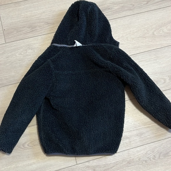 Patagonia child’s reversible black winter coat Sherpa fleece lined medium (10) - Picture 8 of 8